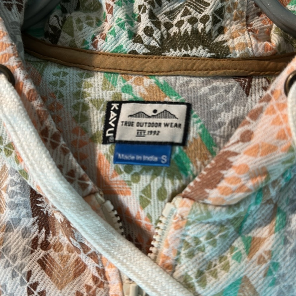 Kavu Wimen’s Shirt Jacket - Picture 3 of 6